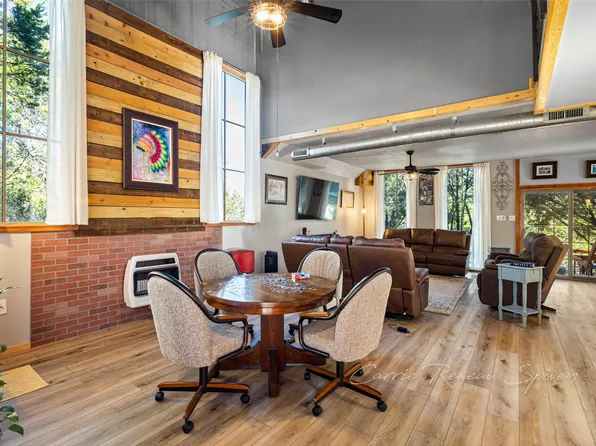 3219 Lakeside Dr, Granbury, TX 76048