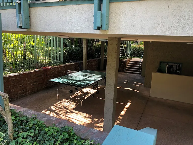 552 N Bellflower Blvd #220 — Photo 32