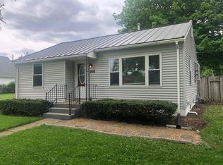 208 E McKinley St, Philo, IL 61864