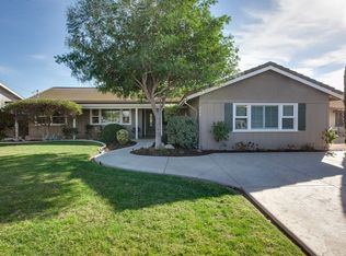 464 8th St, Norco, CA 92860