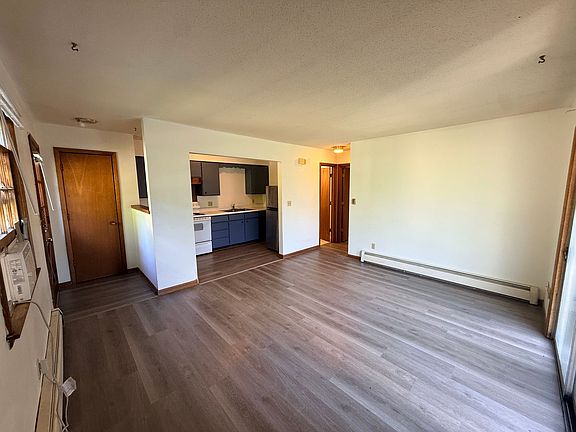 2nd image of 3411-3427 Elm Dr #B