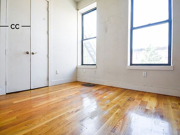 4th image of 333 Hart St #4B