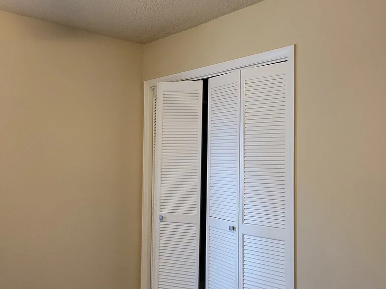 1634 Village Lake Dr — Photo 18
