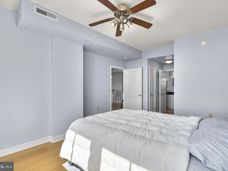 11760 Sunrise Valley Dr #905 — Photo 22