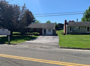 1304 Newbern Rd, Pulaski, VA 24301