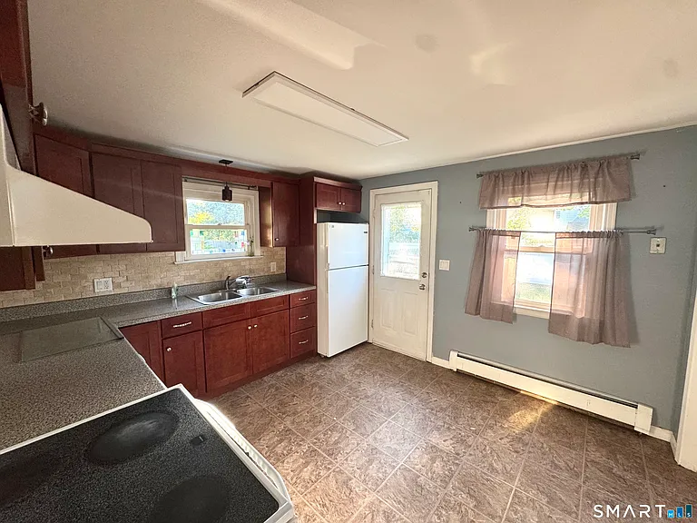 482 Ash Dr — Photo 7