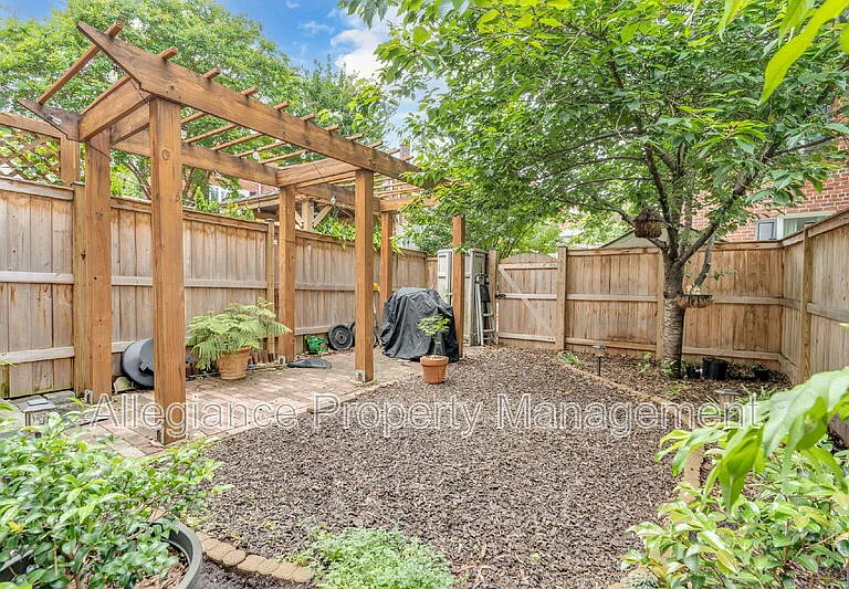 3110 Landover St — Photo 28