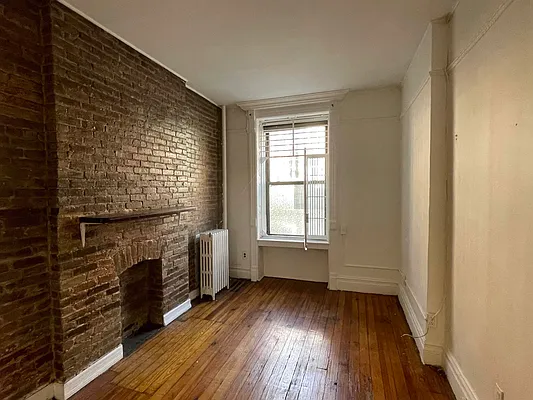 Rented by Eric Goodman Realty Corp | media 9