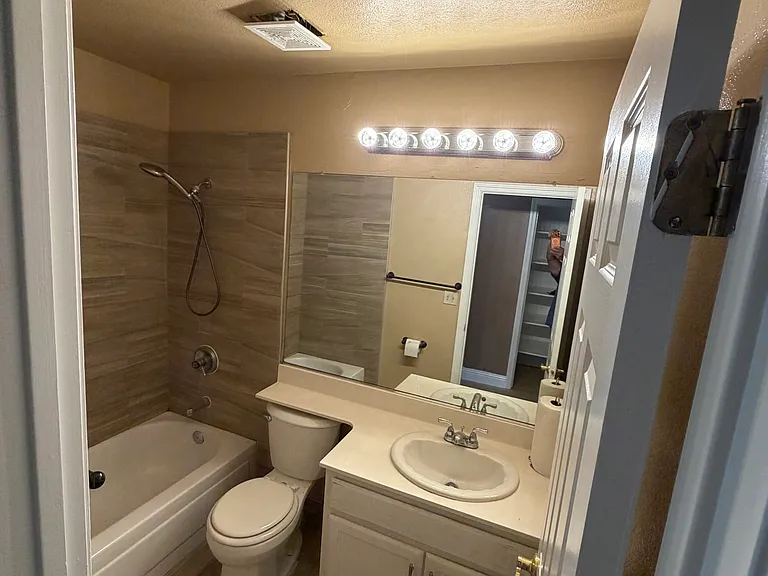 Upstairs bathroom