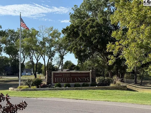 9-10 E Snokomo Rd #0, Hutchinson, KS 67502