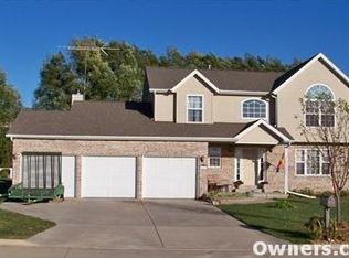 103 Meadowland Dr, Lexington, IL 61753