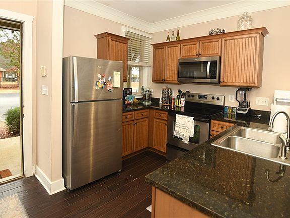 3rd image of 650 Dekalb St Unit 4202