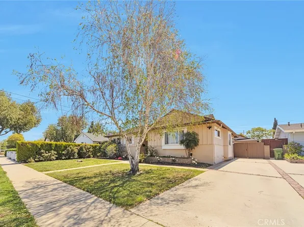23032 Mobile St, West Hills, CA 91307