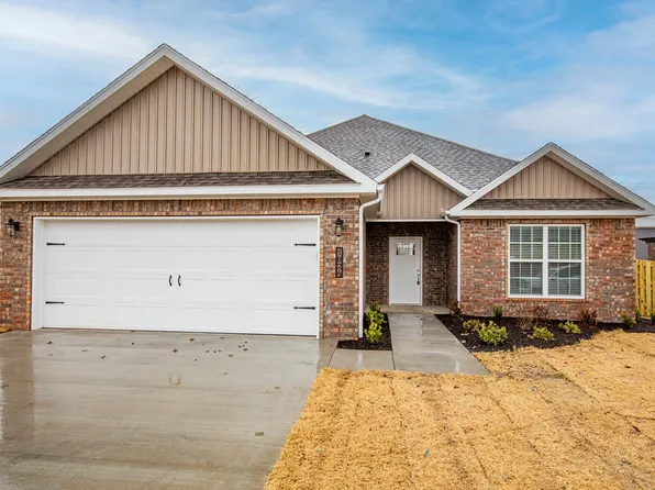 1824 Seay Cir, Pea Ridge, AR 72751