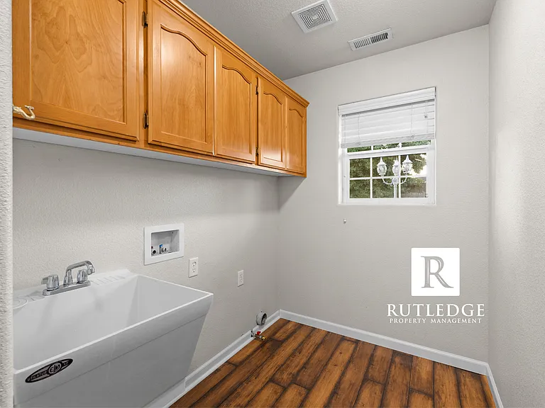 1013 Hope Dr — Photo 24