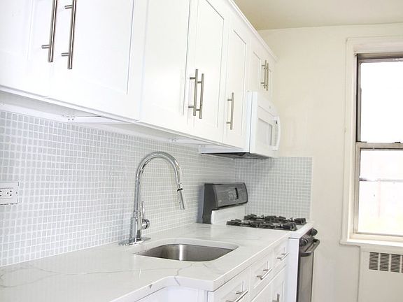 4th image of 5600 Netherland Ave #6A