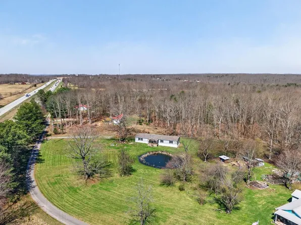 130 Dripping Springs Ct, Monterey, TN 38574