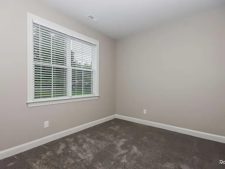124 Gregory Rd — Photo 11