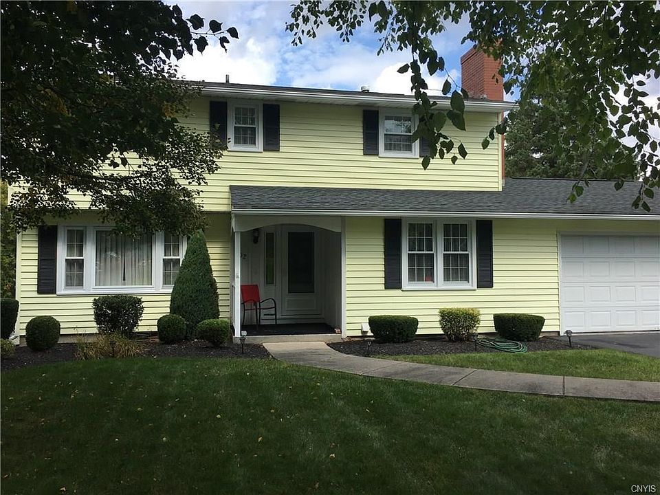 1st image of 302 Pear Tree Dr