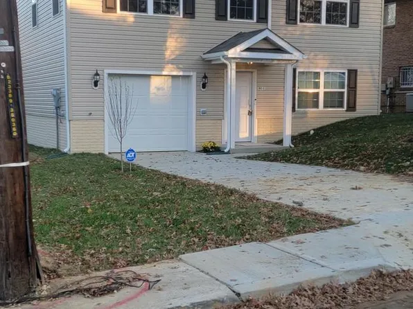911 57th Pl, Fairmount Heights, MD 20743