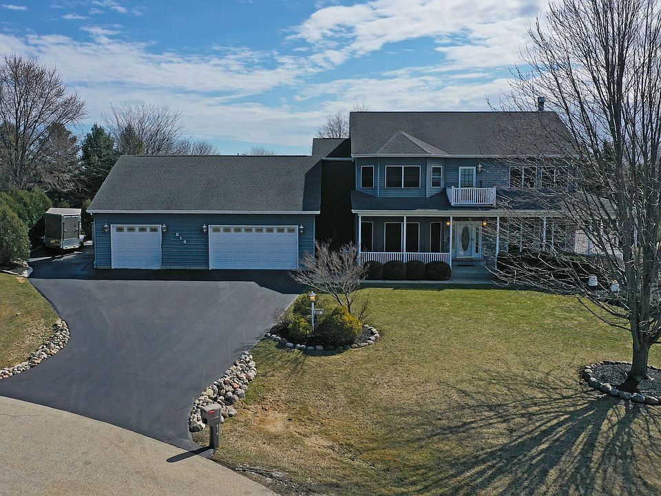 1st image of 814 Grace Ln