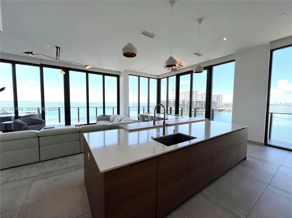 3581 E Glencoe St #601, Miami, FL 33133