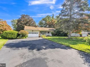 1431 Stephen Rd, Meadowbrook, PA 19046