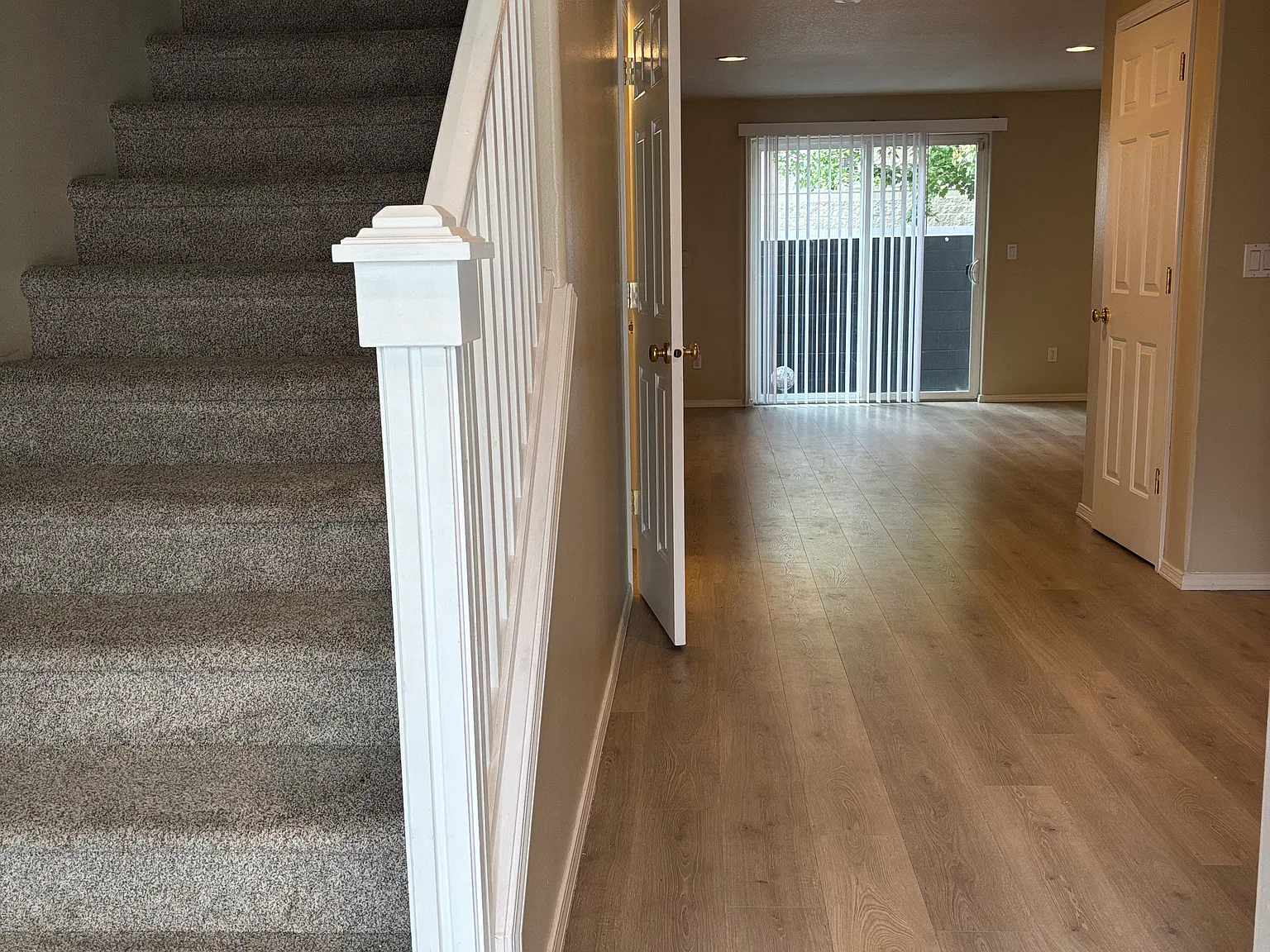 3 bed, 2.5 bath, 1710 sqft, $2,500 — Photo 2