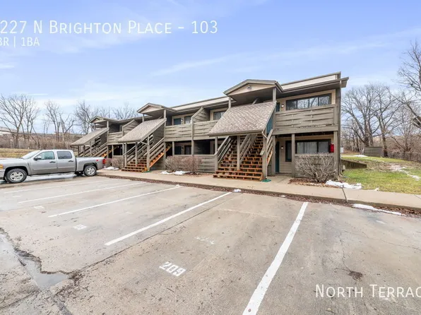 Pinewood Studios, 5225-5227 N Brighton Pl #204, Kansas City, MO 64119