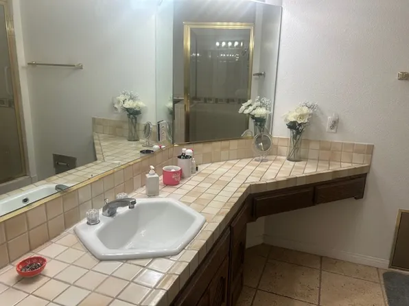 5121 Tara Ave, Las Vegas, NV 89146