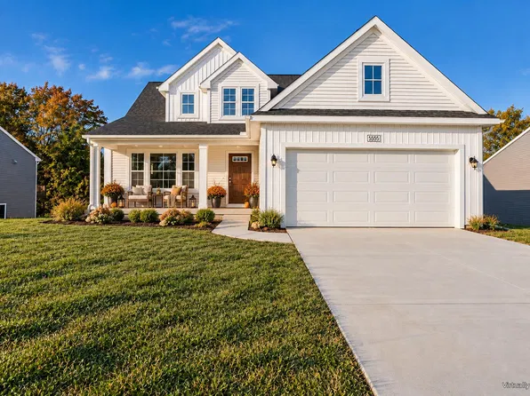 5555 Mammoth Dr SE, Caledonia, MI 49316