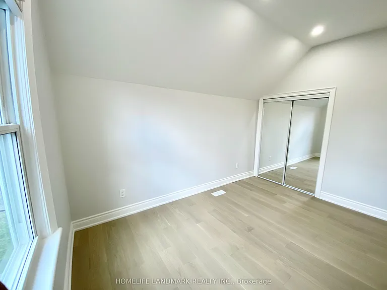 41 Arnold Cres #1 — Photo 23