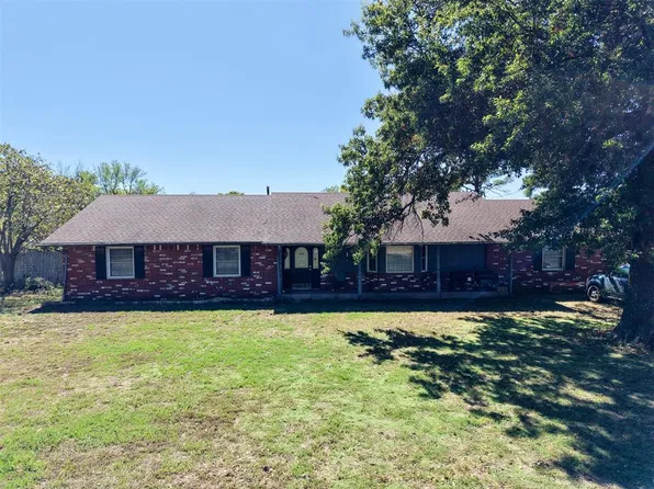 815 W Date St, Okemah, OK 74859