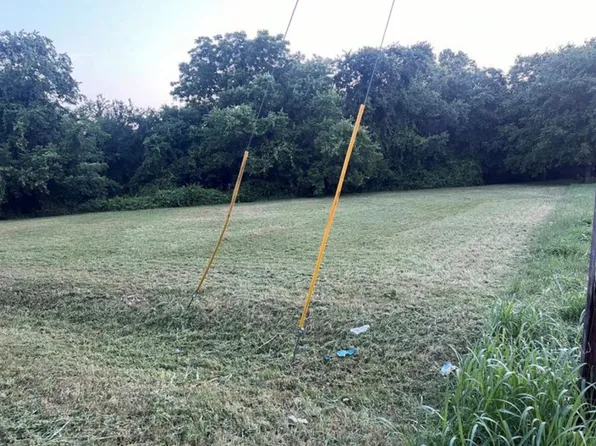 605 Hall St, Lancaster, TX 75146