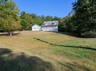 1088 Lake Rd, Tunnel Hill, GA 30755