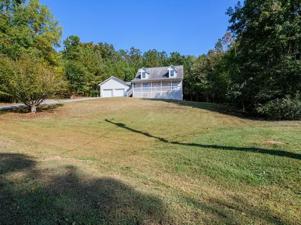 1088 Lake Rd, Tunnel Hill, GA 30755