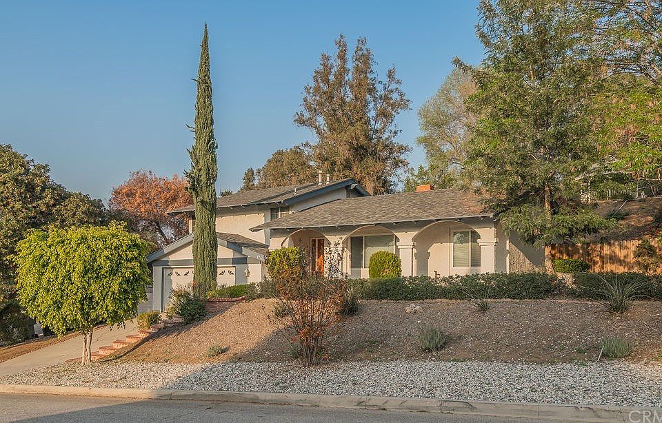 2nd image of 1710 S Avington Ave