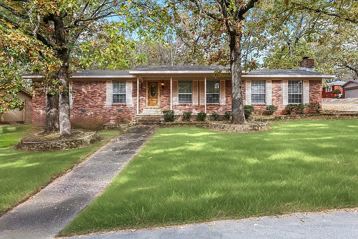 4 bed, 2.0 bath, 2049 sqft, $1,745 — Photo 1