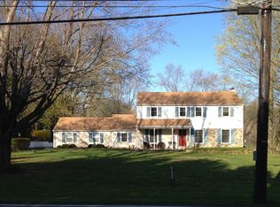 433 Brinton Lake Rd, Thornton, PA 19373