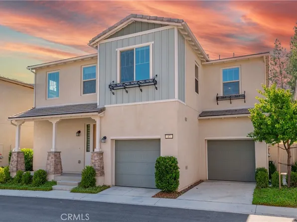 17 Country Glen St, Pomona, CA 91766