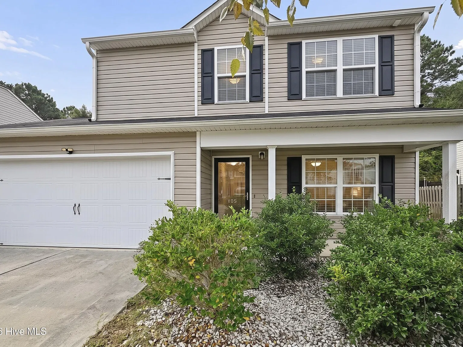 3 bed, 2.5 bath, 1805 sqft, $1,995 — Photo 3