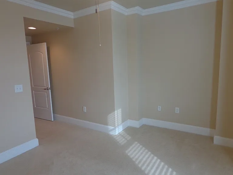 4500 Pretty Lake Ave #B2 — Photo 12