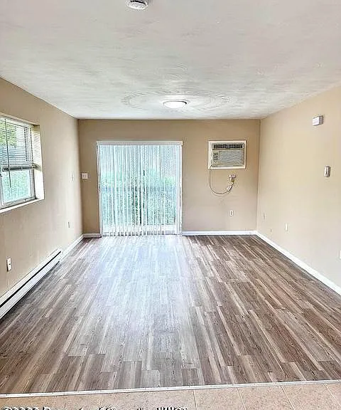 1213 Lori Ln — Photo 6