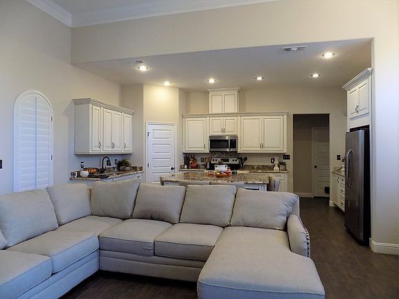 4th image of 2634 Las Cimas Dr