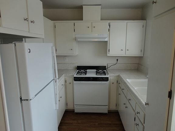 4th image of 4450 Cleveland Ave APT 12