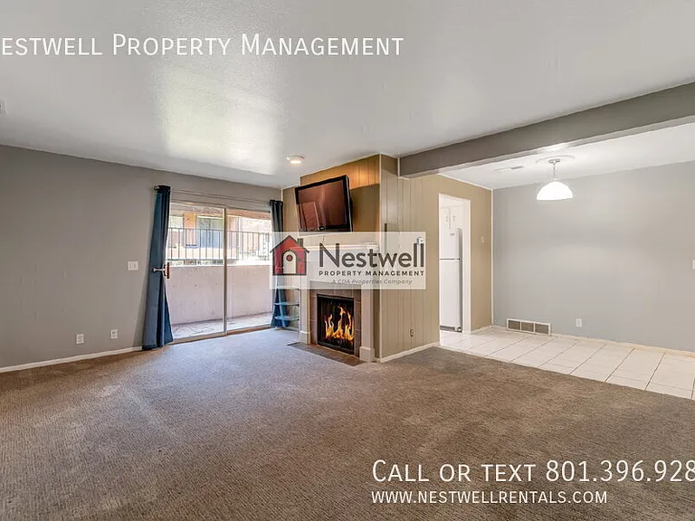 2422 S Elizabeth St #2 — Photo 3