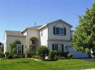 1869 Blossom Ridge Dr, Bolingbrook, IL 60490