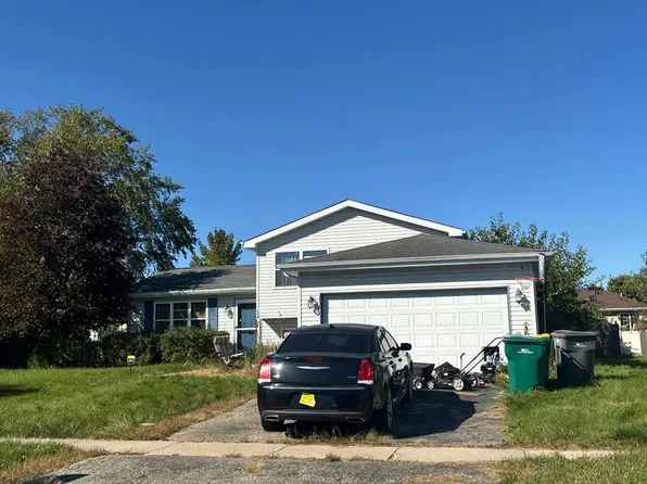 895 Laurel Dr, Elwood, IL 60421