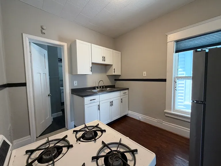 1042 Elmwood Ave #1 — Photo 3