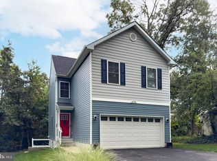 898 Marigold Rd, Glen Burnie, MD 21060